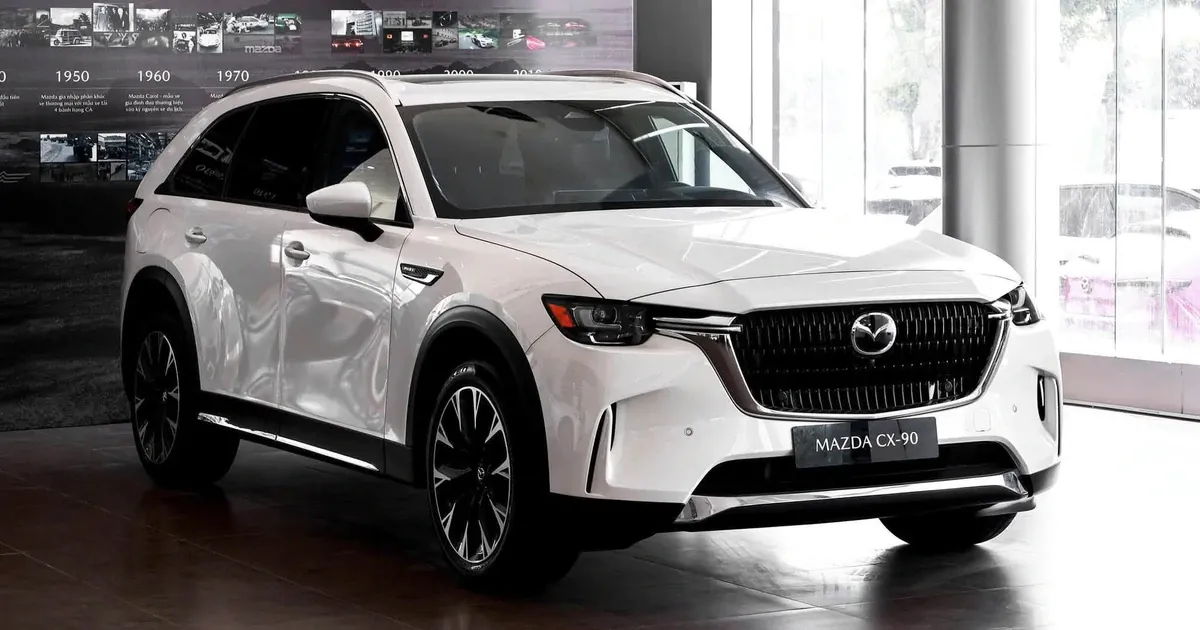 Mazda CX-90 PHEV giảm 81 triệu: đòn giá để đấu SUV cỡ lớn
