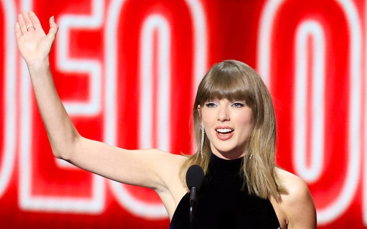 Taylor Swift và khoảnh khắc hóa thân thành nhà làm phim tại VMAs