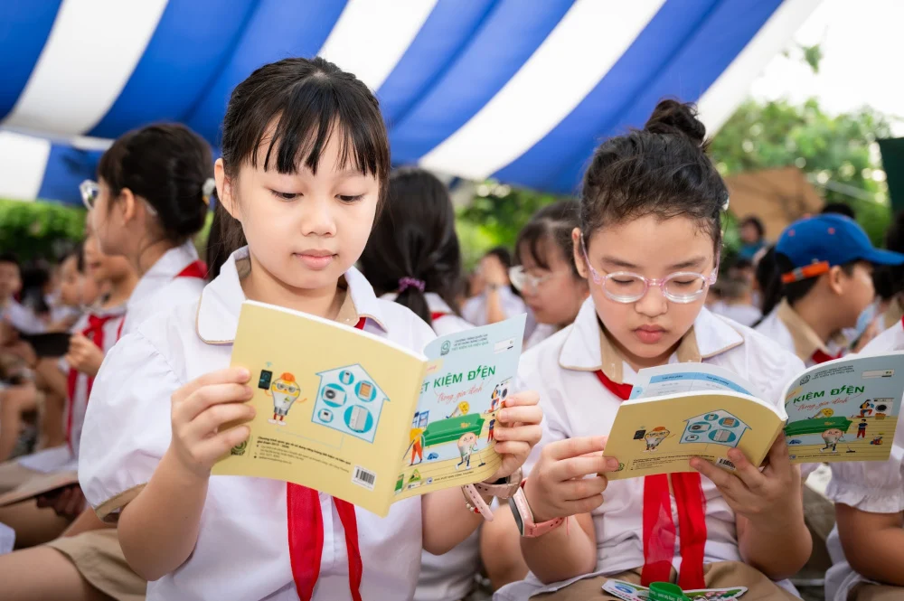 Giáo dục năng lượng cho học sinh tiểu học: gieo thói quen xanh từ mái trường