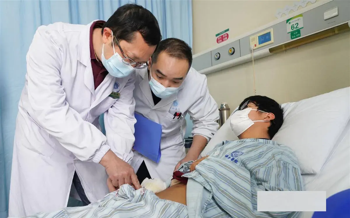 Suy thận đang trẻ hóa: Cha mẹ không được phép chủ quan