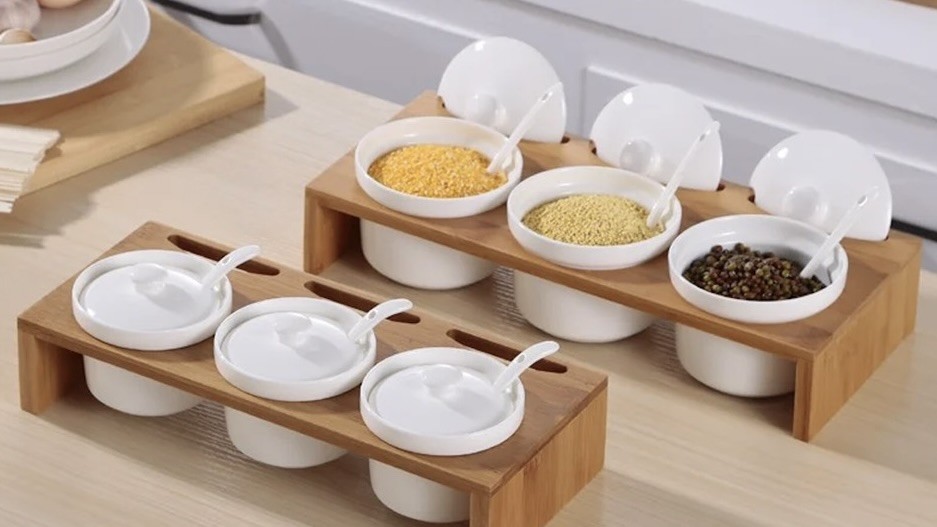 Hũ nhựa, thủy tinh hay gốm sứ: chọn sao để gia vị thơm lâu?