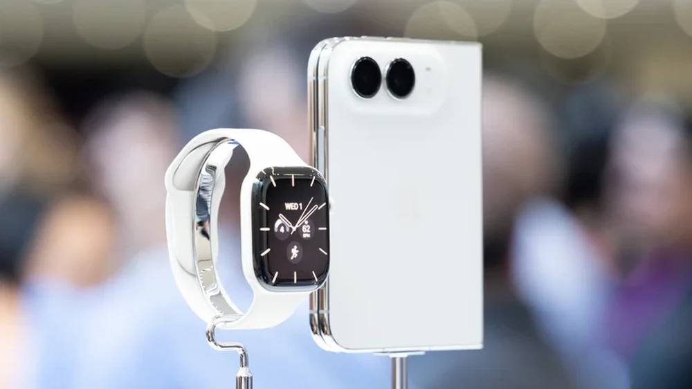 iPhone dùng được Galaxy Watch không? Cách kết nối và giới hạn