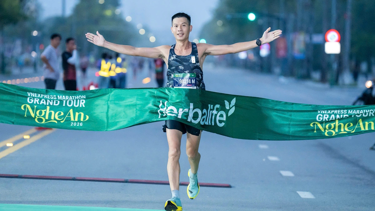 Chiến thuật kiên nhẫn và cú bứt phá cuối ở marathon Nghệ An