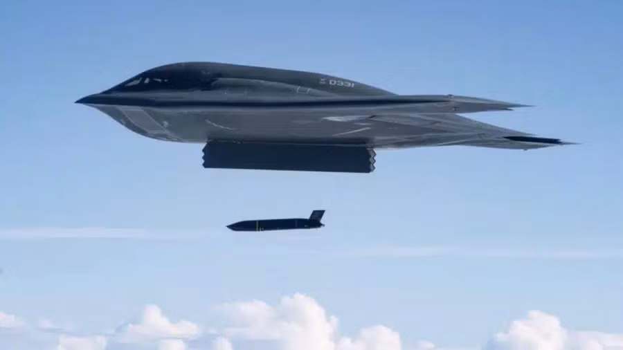 Máy bay ném bom Mỹ lão hoá và nút thắt B-21 Raider