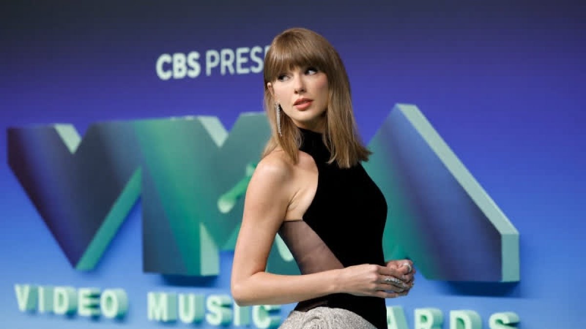Taylor Swift lập kỷ lục lịch sử VMA, vượt Beyoncé