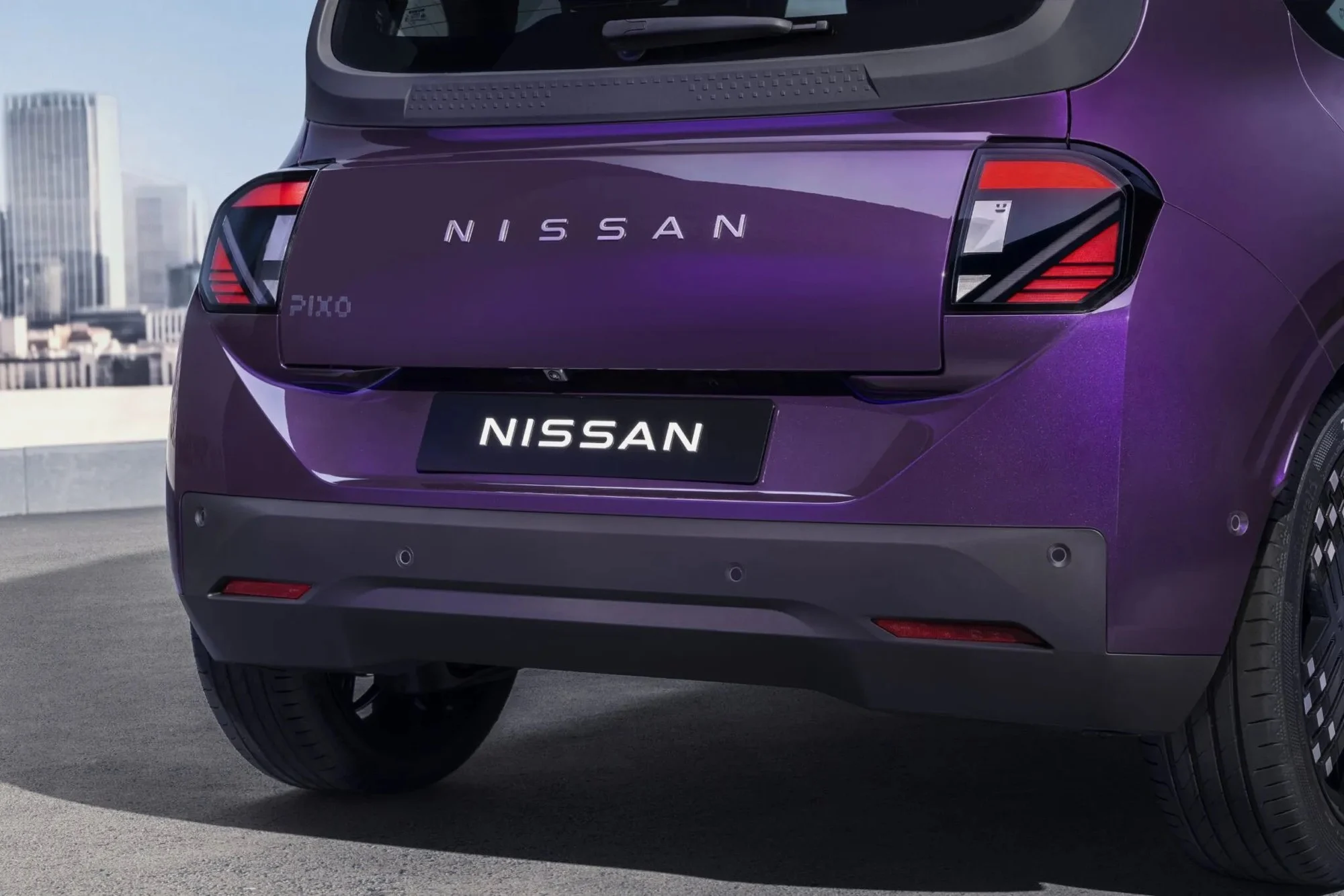 Hatchback điện dưới 600 triệu: Nissan Pixo và Chery QQ3 EV có đủ hấp dẫn?