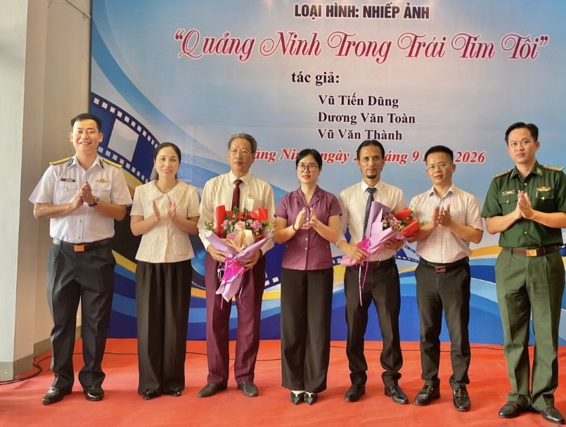Triển lãm nhiếp ảnh Quảng Ninh trong trái tim tôi