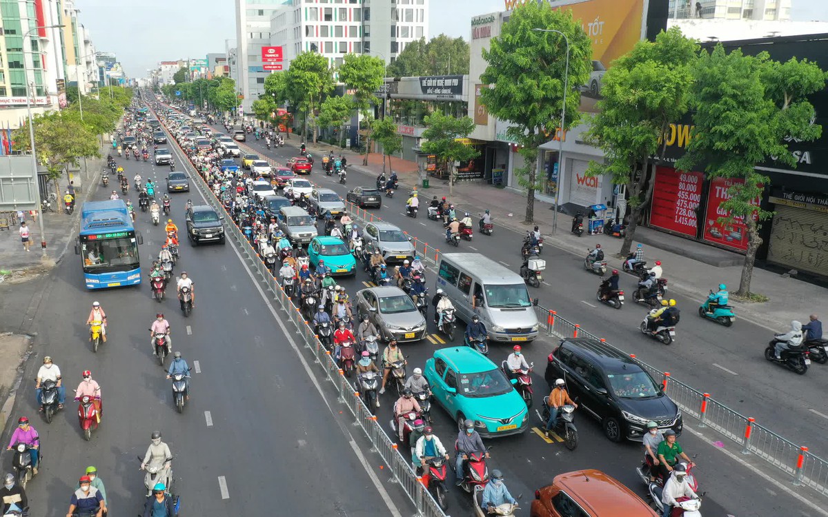 Đường trên cao 15.710 tỷ nối Tây Bắc với sân bay Tân Sơn Nhất: cứu cánh hay miếng vá?