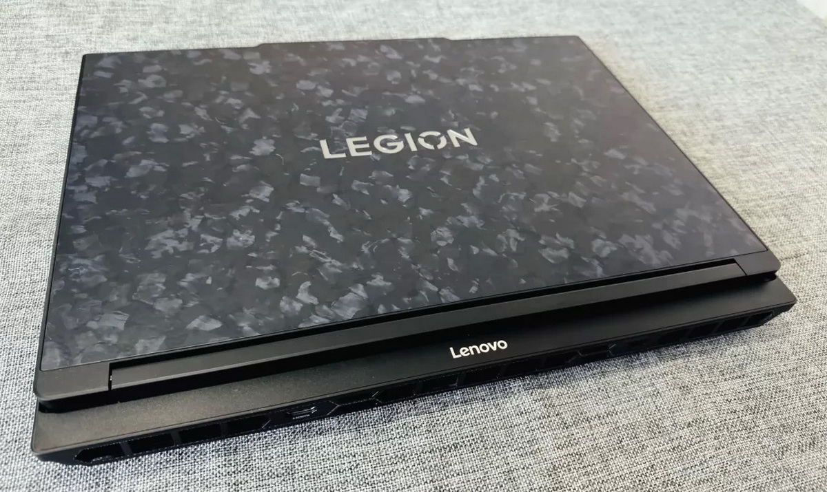 Lenovo Legion 9i Gen 10 vs Legion 5i Gen 10: chọn laptop gaming nào để thay desktop?
