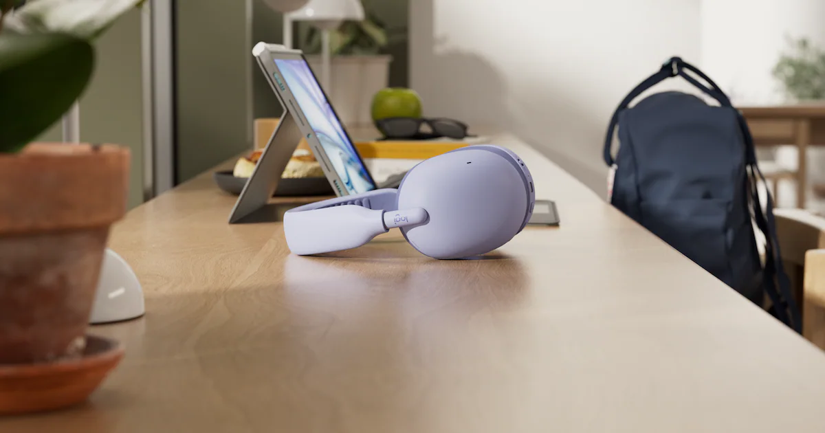 Logitech Zone Vibe Pro: Tai nghe chống ồn hybrid cho dân công sở