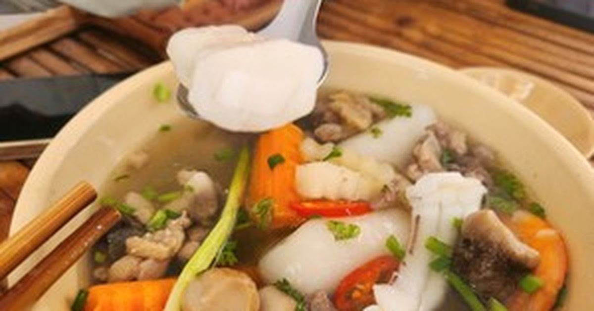 Bánh canh nhân dừa sáp Vĩnh Long và sức hút của đặc sản đường phố