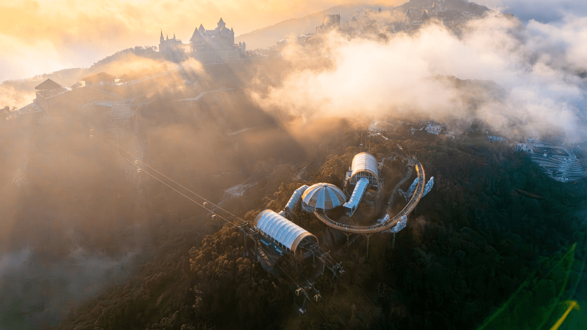 Cáp treo Ba Na Hills và bước nhảy vọt của du lịch cao cấp