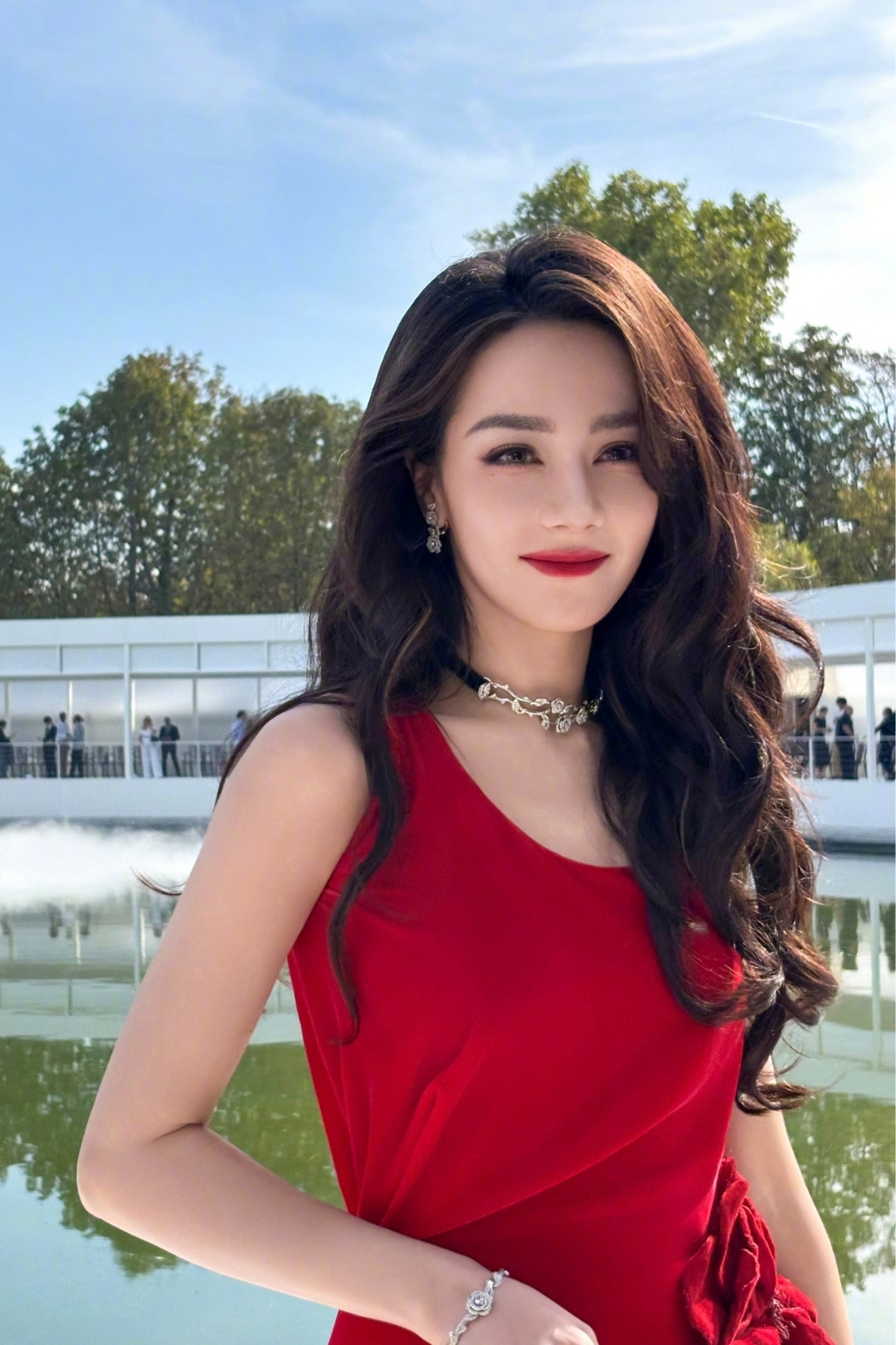 Những điểm nhấn thời trang tại Tuần lễ Xuân Hè Paris: Từ Dior đến Saint Laurent