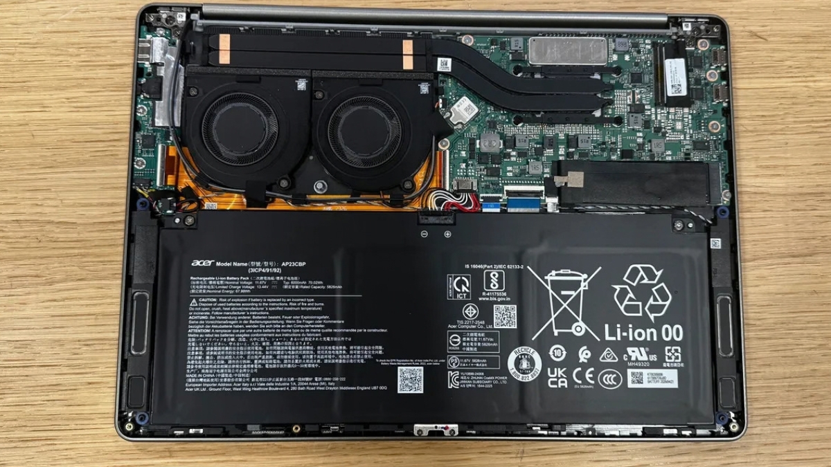 ASUS ZenBook A16 1.2kg vs Acer Swift Air 14: chọn laptop siêu nhẹ nào?
