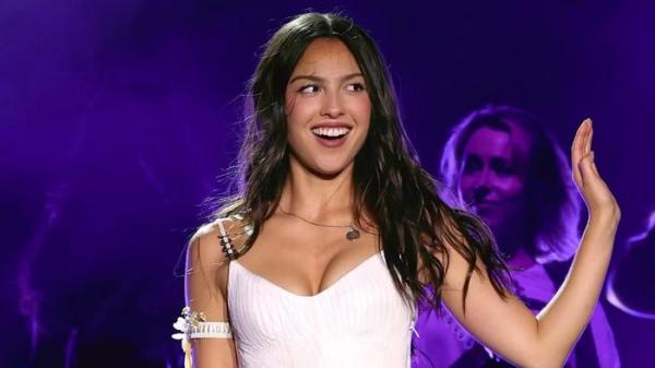 Sân khấu vườn hoa bốn mùa của Olivia Rodrigo và cú nhảy mới của pop