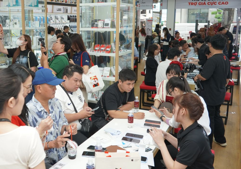 Thoát khỏi hệ sinh thái smartphone: nên đổi iPhone hay Android?