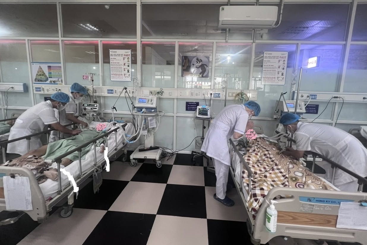 Đau đầu đột ngột dữ dội: Khi nào phải gọi cấp cứu ngay?