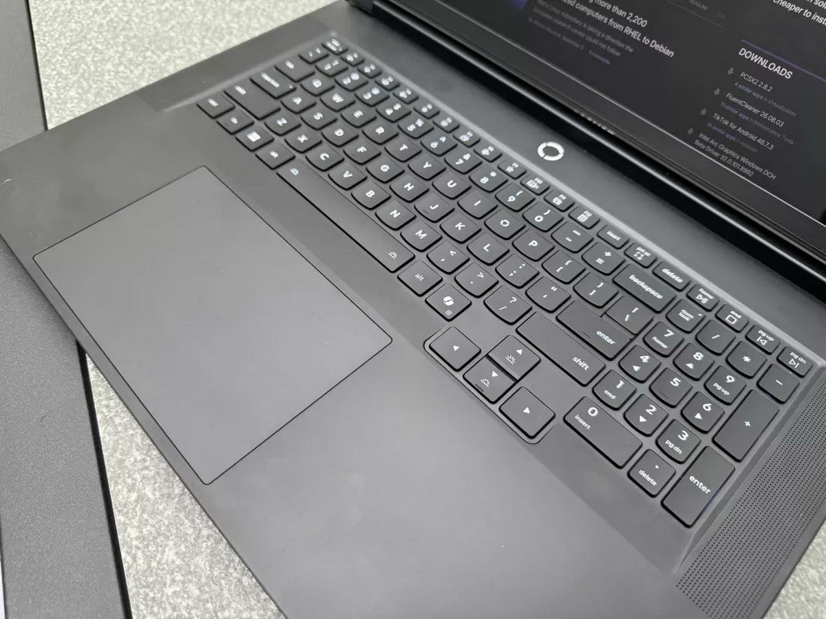 Lenovo Legion 9i Gen 10 vs Legion 5i Gen 10: chọn laptop gaming nào để thay desktop?