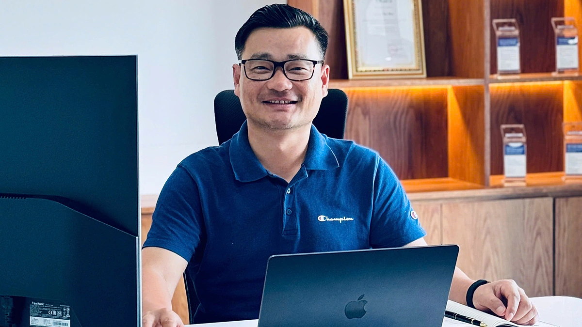 Chip cấy vào mắt giúp bệnh nhân mù đọc chữ sau 2 ngày