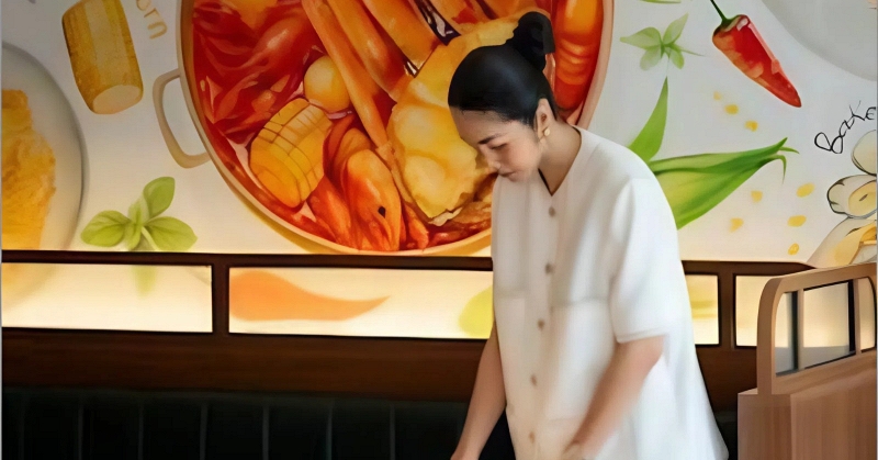 Từ sân khấu đến kinh doanh: nữ ca sĩ mở lối sự nghiệp thứ hai