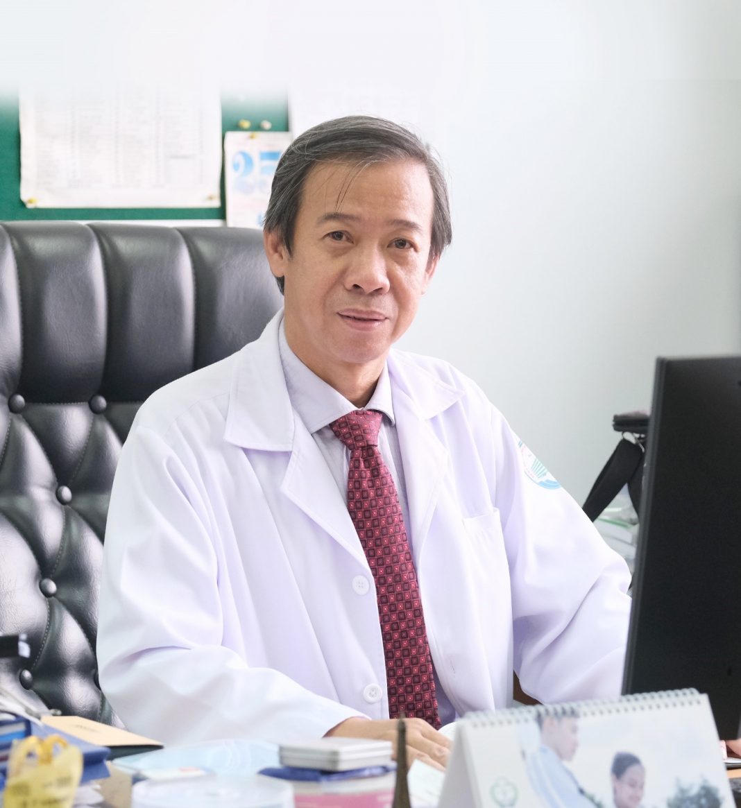 Từ giảng đường Y đến đỉnh cao chuyên môn: Hành trình dài của các bác sĩ Việt Nam