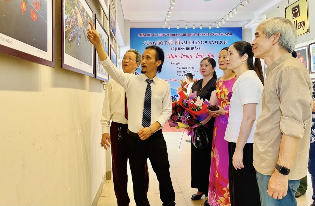 Triển lãm nhiếp ảnh Quảng Ninh trong trái tim tôi