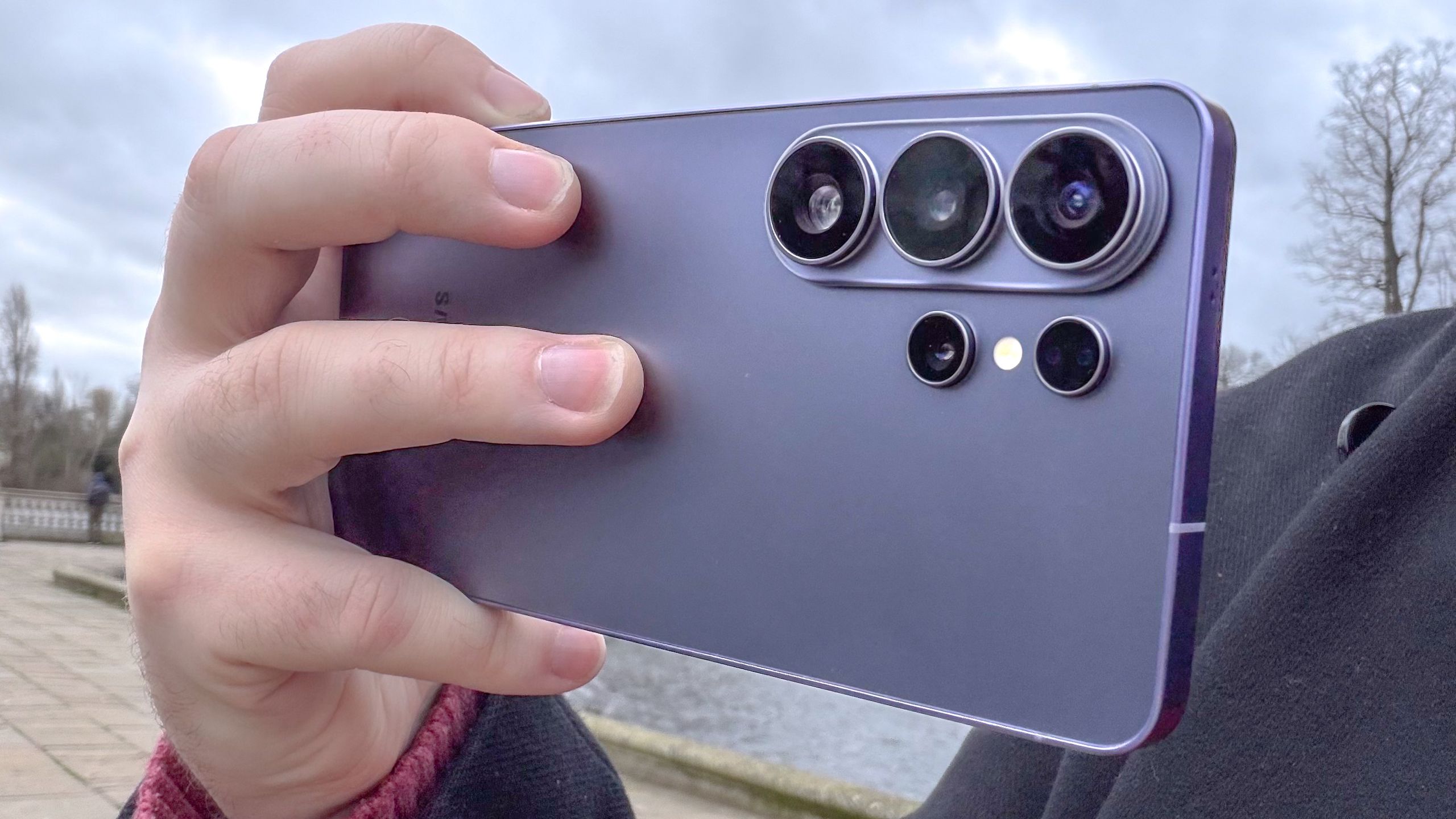 Galaxy S27 Ultra bỏ zoom 3x: Bước lùi hay bước ngoặt?