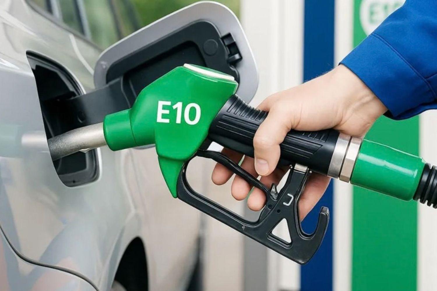 Chuyển sang xăng E10: bảo dưỡng xe thế nào để không hư động cơ?