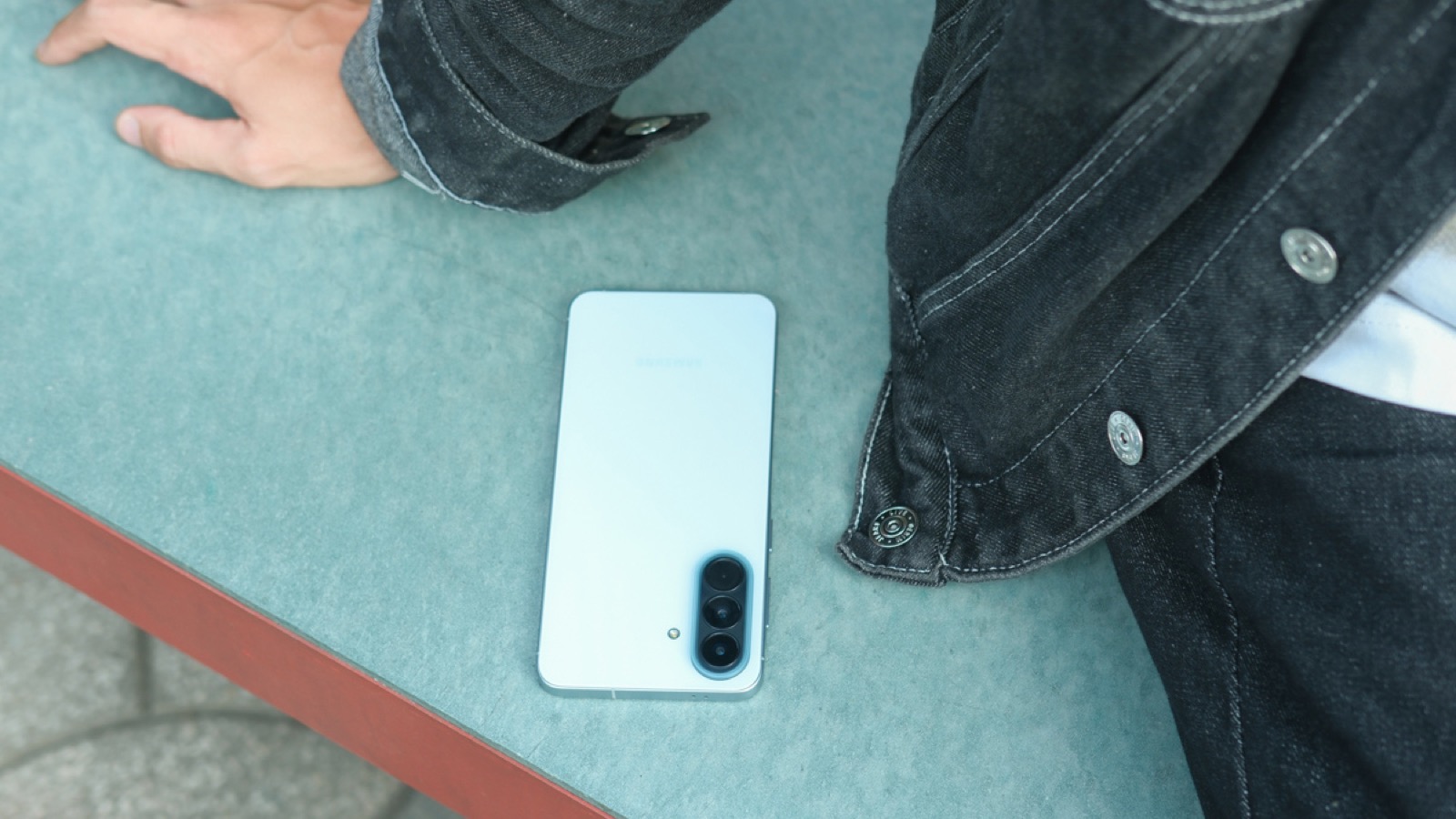 Samsung Galaxy A57 vs Note 15 Pro 5G: chọn máy nào ở tầm giá 10-11 triệu?