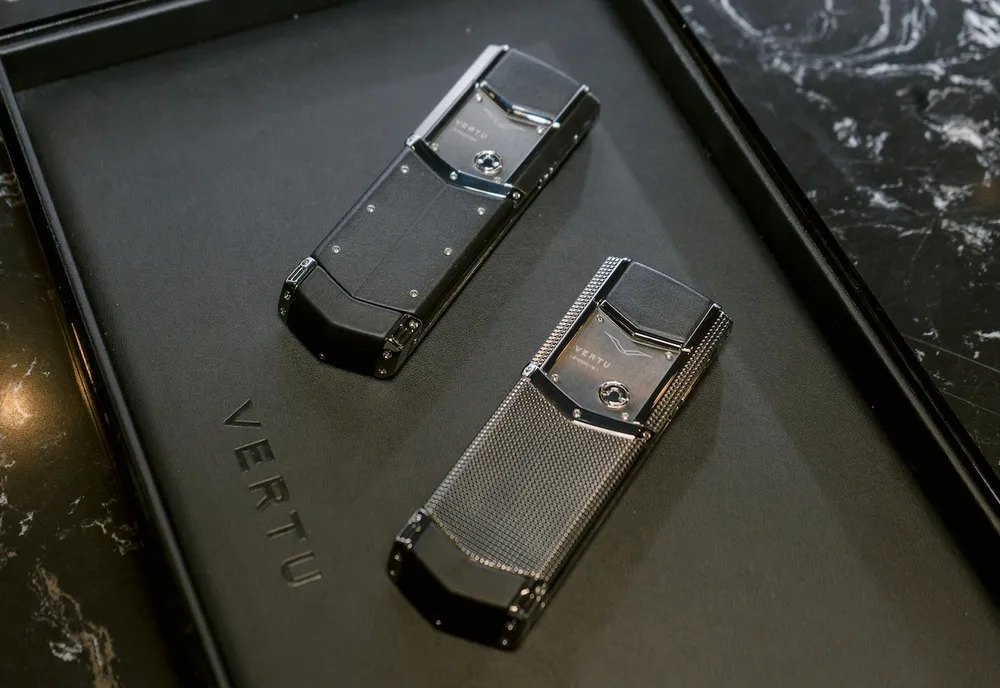 Vertu hàng trăm triệu thành “cục gạch”: lời cảnh tỉnh cho người mê flagship cũ