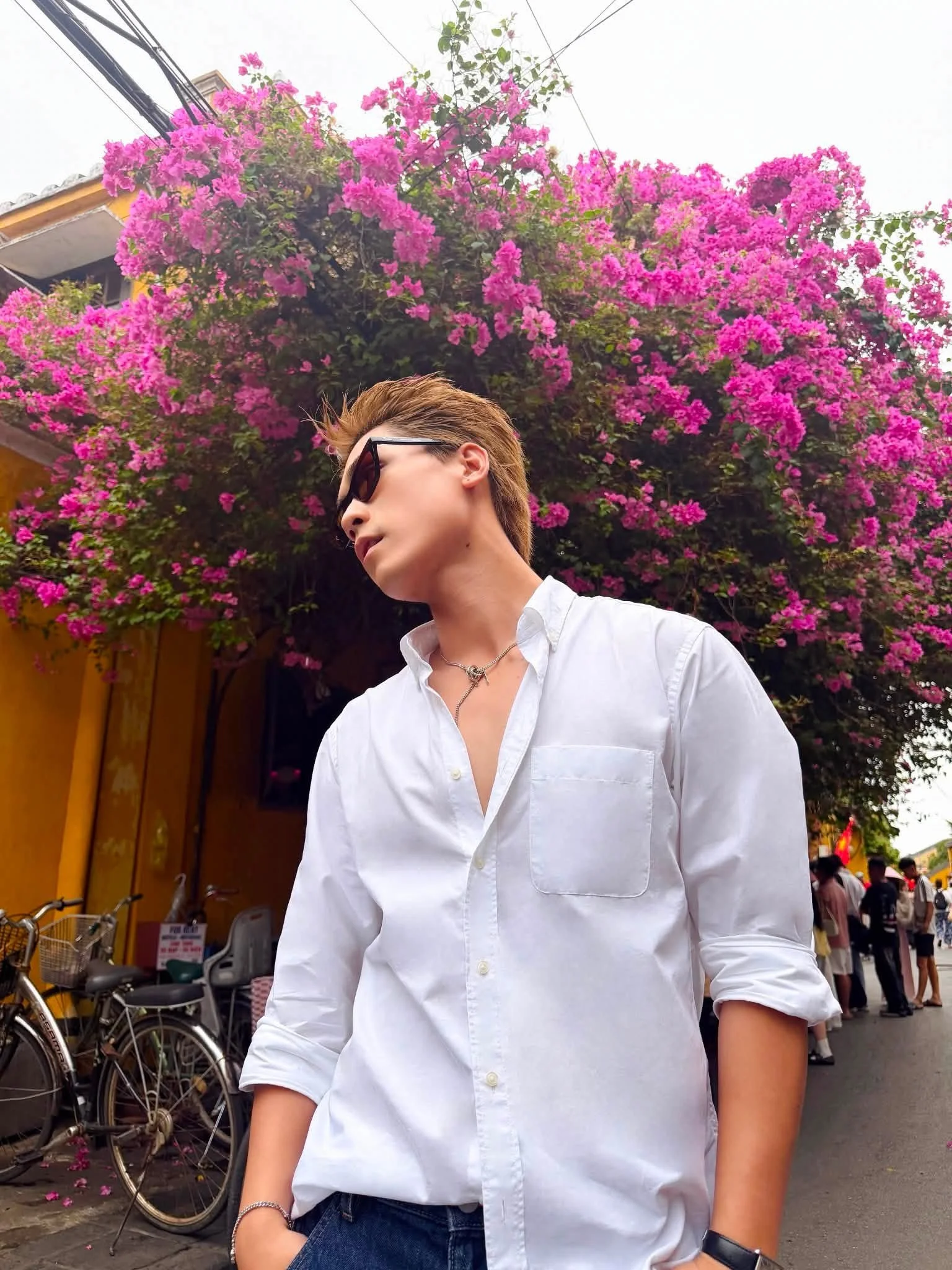 Áo sơ mi trắng local brand: 4 lựa chọn đáng mua cho tủ đồ casual