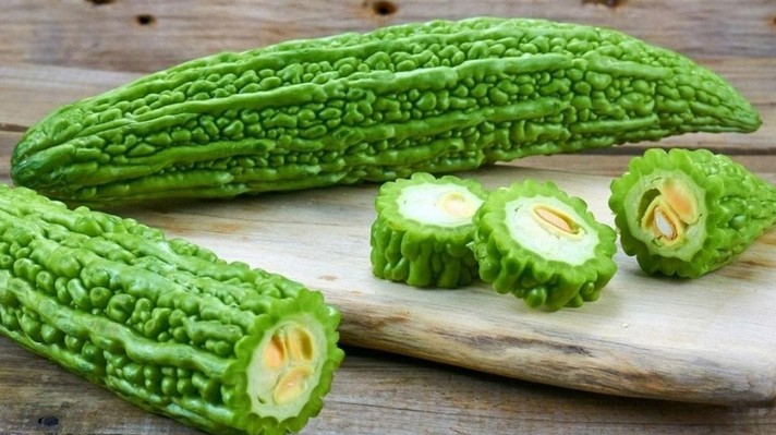 Chọn mướp đắng đúng cách: Nhận biết quả ít đắng và sơ chế để món ăn ngon hơn