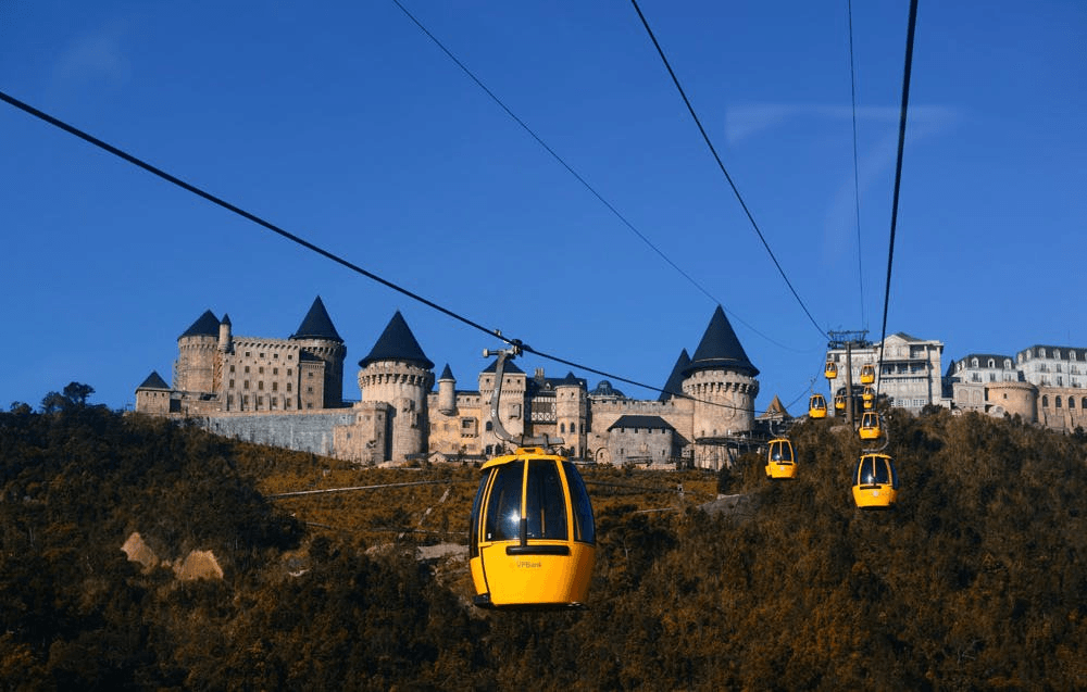 Cáp treo Ba Na Hills và bước nhảy vọt của du lịch cao cấp
