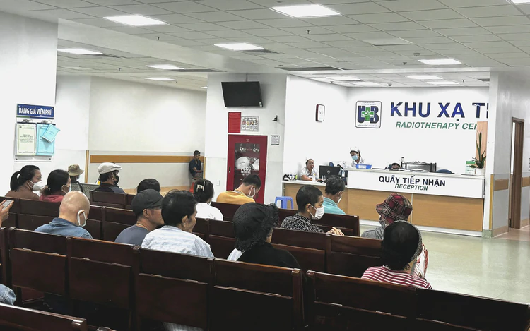84 máy xạ trị cho 177.000 ca ung thư mới: khoảng trống điều trị đáng lo