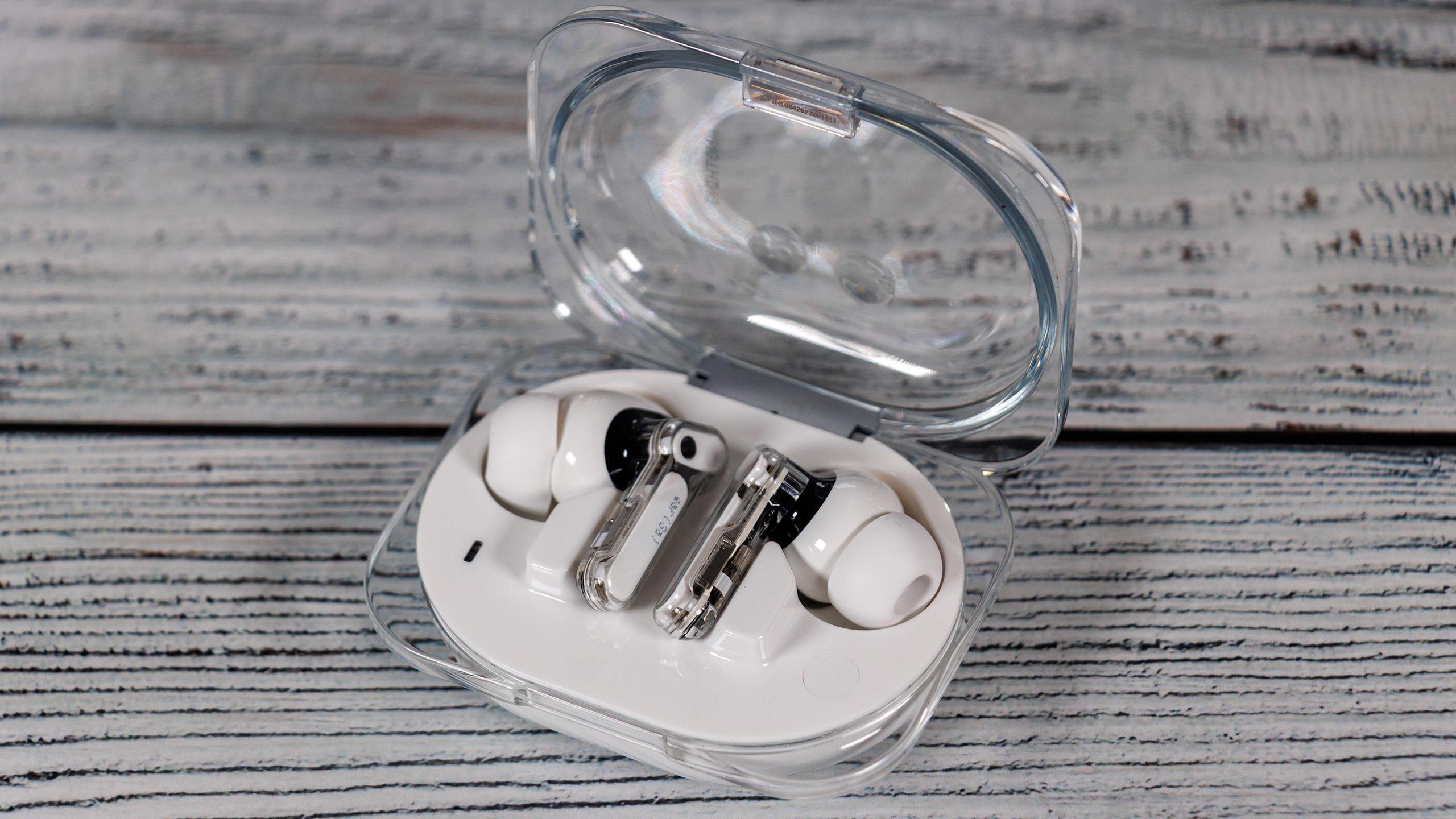 Nothing Ear (3a) vs Nothing Headphone 1 Pro: chọn tai nghe chống ồn giá rẻ nào?