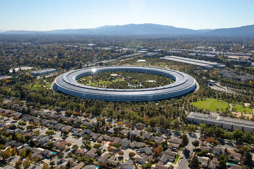 Apple dưới thời John Ternus: Tăng tốc ra mắt sản phẩm để đua trí tuệ nhân tạo