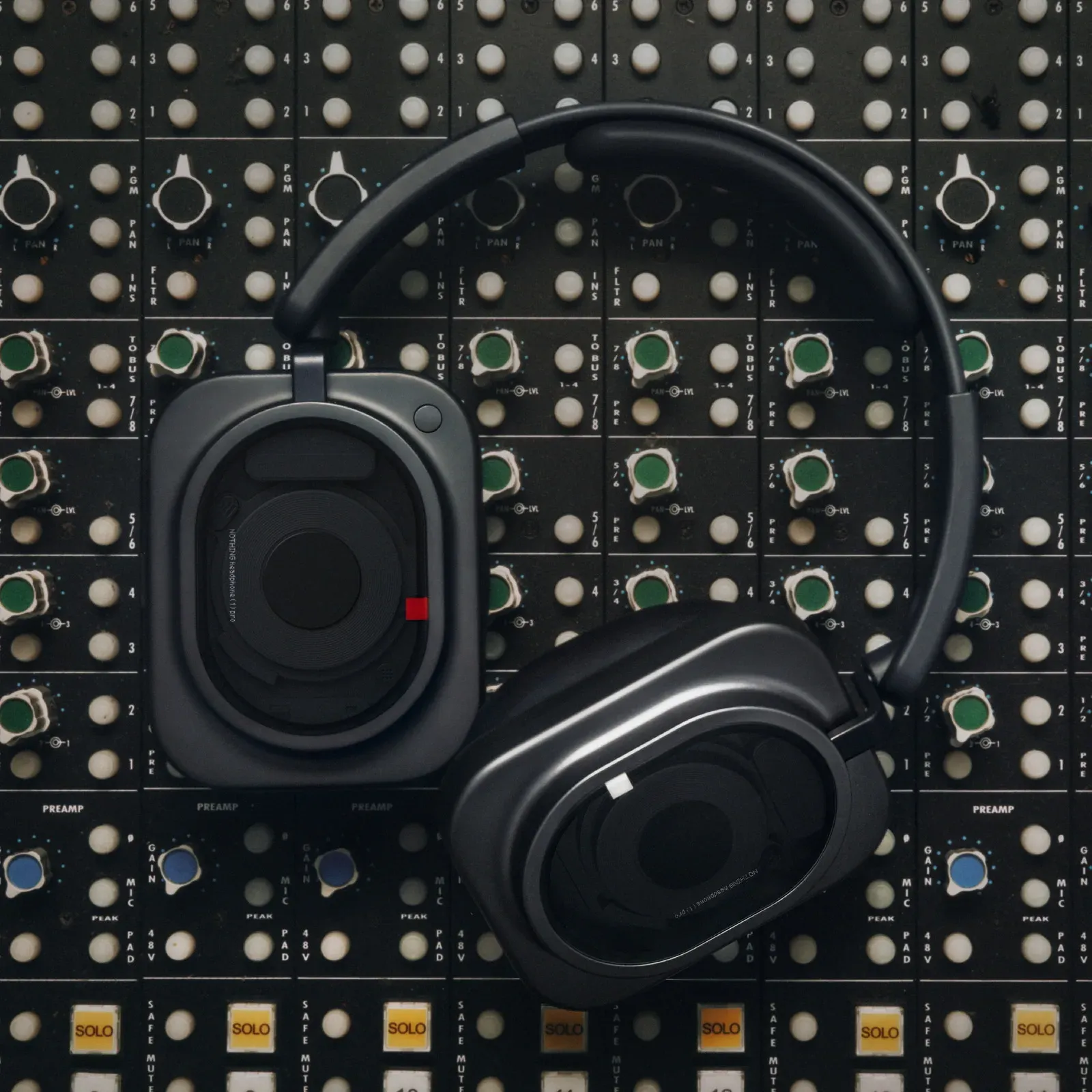 Nothing Headphone (1) Pro có đủ tầm để thành tai nghe studio reference?