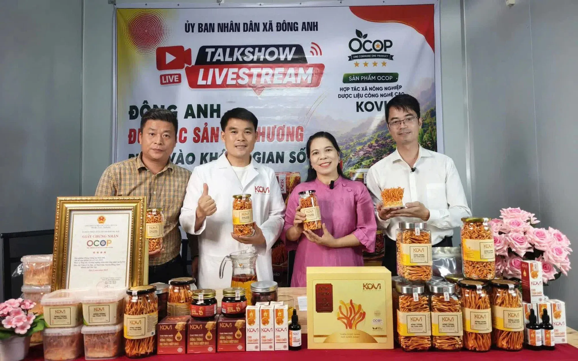 Sự kiện tôn vinh làng nghề và sản phẩm OCOP tại Hà Nội: Cơ hội kết nối thị trường cho thợ mộc truyền thống