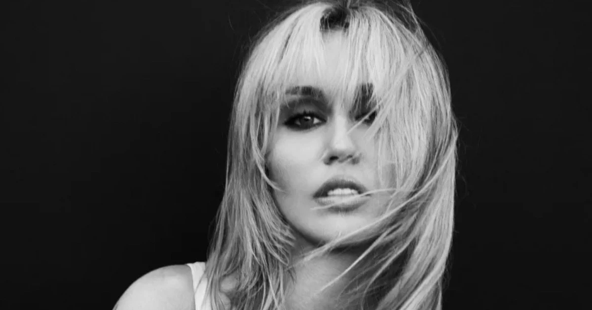 Miley Cyrus và ‘Bass Persuades’: Màn trở lại đòi lại ngôi vương pop