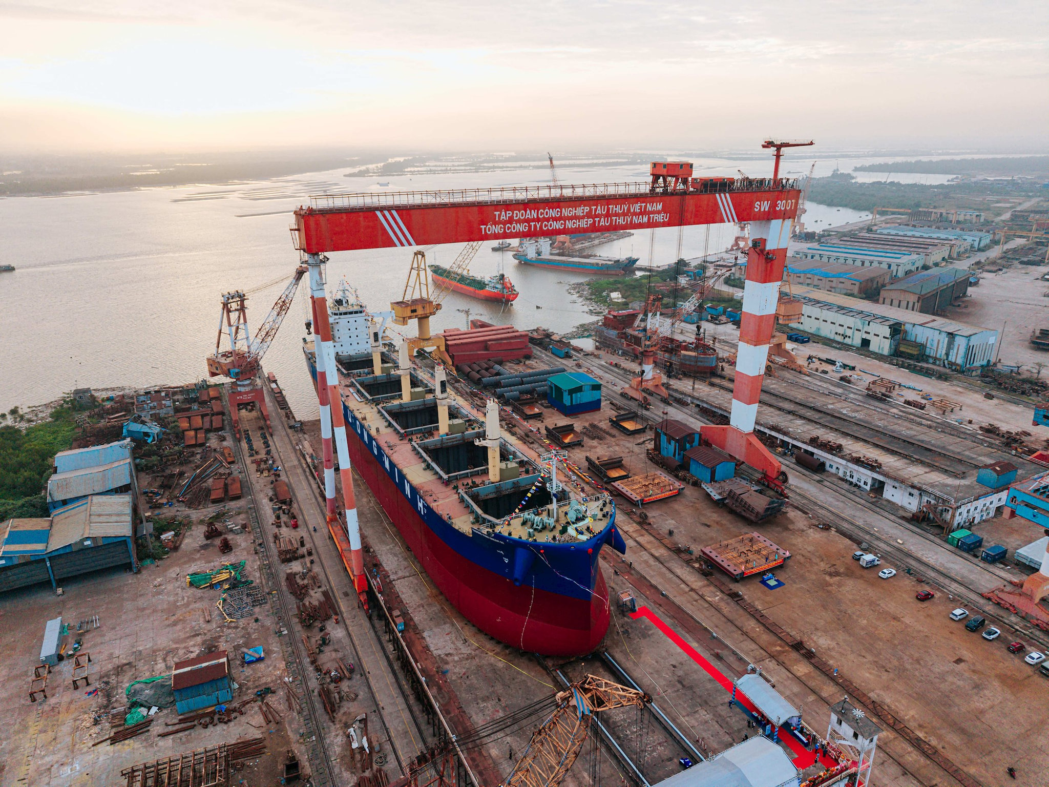 Tàu chở hàng 65.000 DWT: bước ngoặt cho ngành đóng tàu Việt Nam?