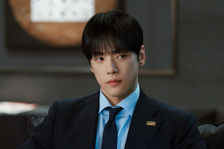 Yim Si Wan Và Seol In Ah: Sức Hút Lãng Mạn Trong Love In Disguise