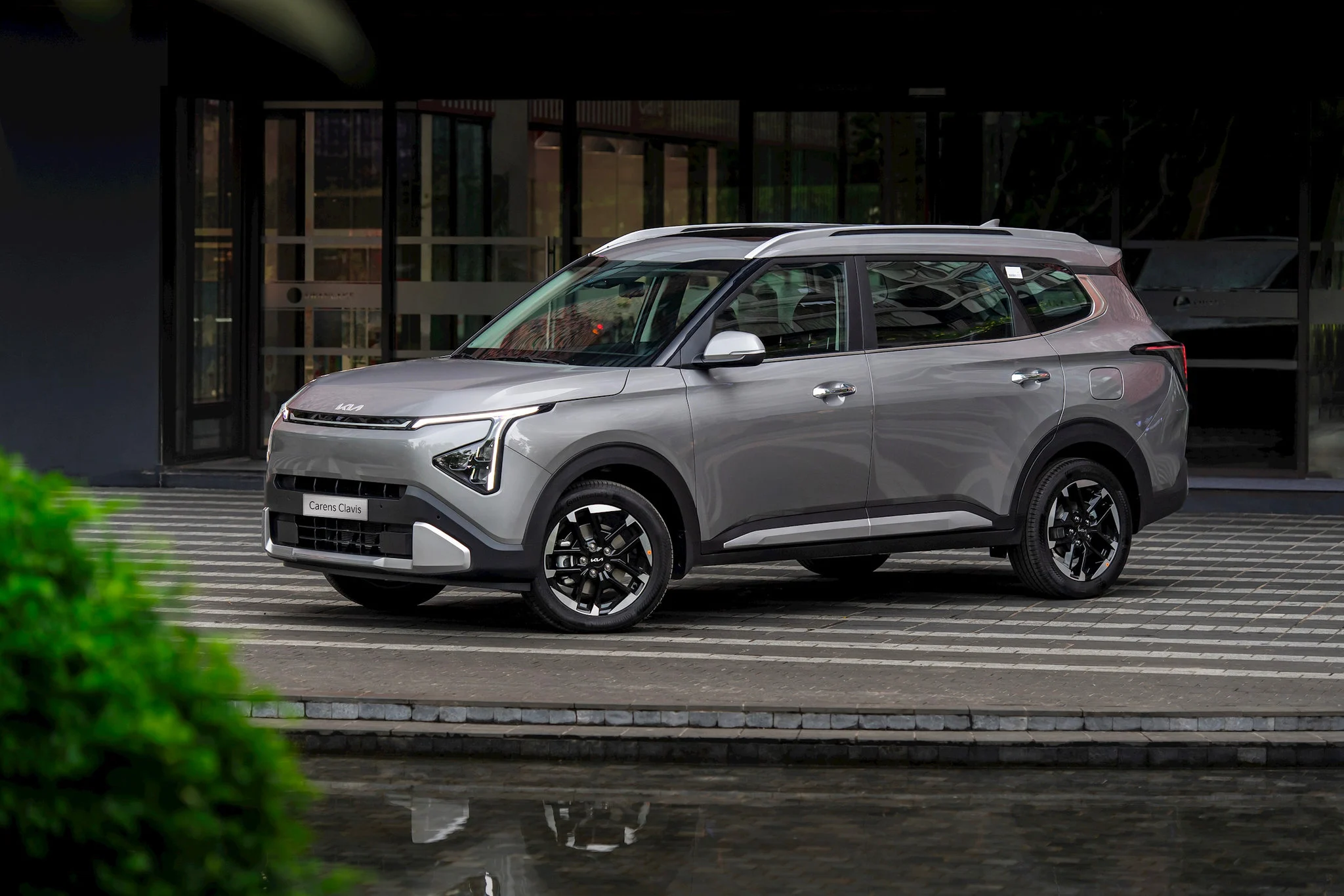 Sóng SUV hybrid cuối năm: mua lúc này là khôn ngoan