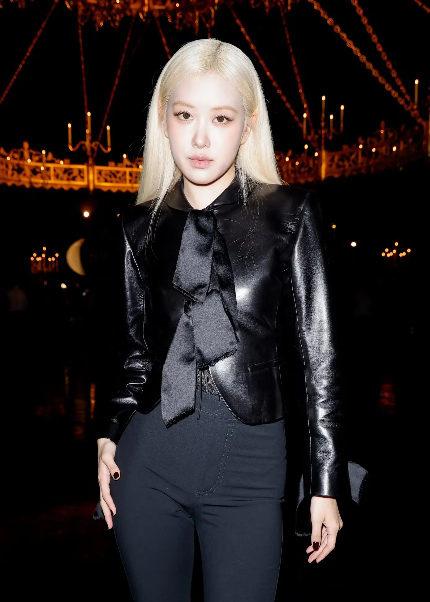 Saint Laurent và cuộc tái định nghĩa phong cách all-black tại Paris