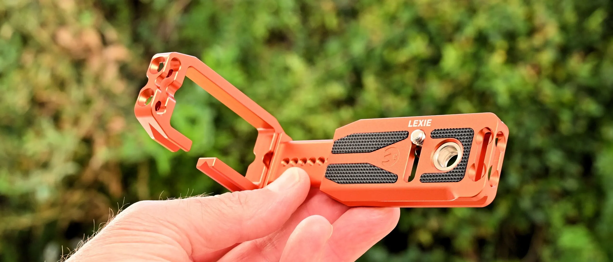 Tripod modular 3 Legged Thing: có đáng để bỏ cả bộ sưu tập chân máy?