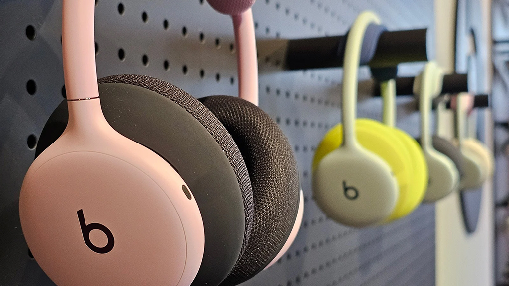 Tai nghe chạy bộ không còn rơi: chọn wingtip hay Beats 360?