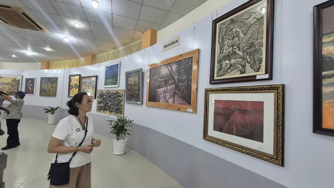 Triển lãm Mỹ thuật khu vực VII: Ba thập kỷ giữ gìn bản sắc hội họa Đông Nam Bộ