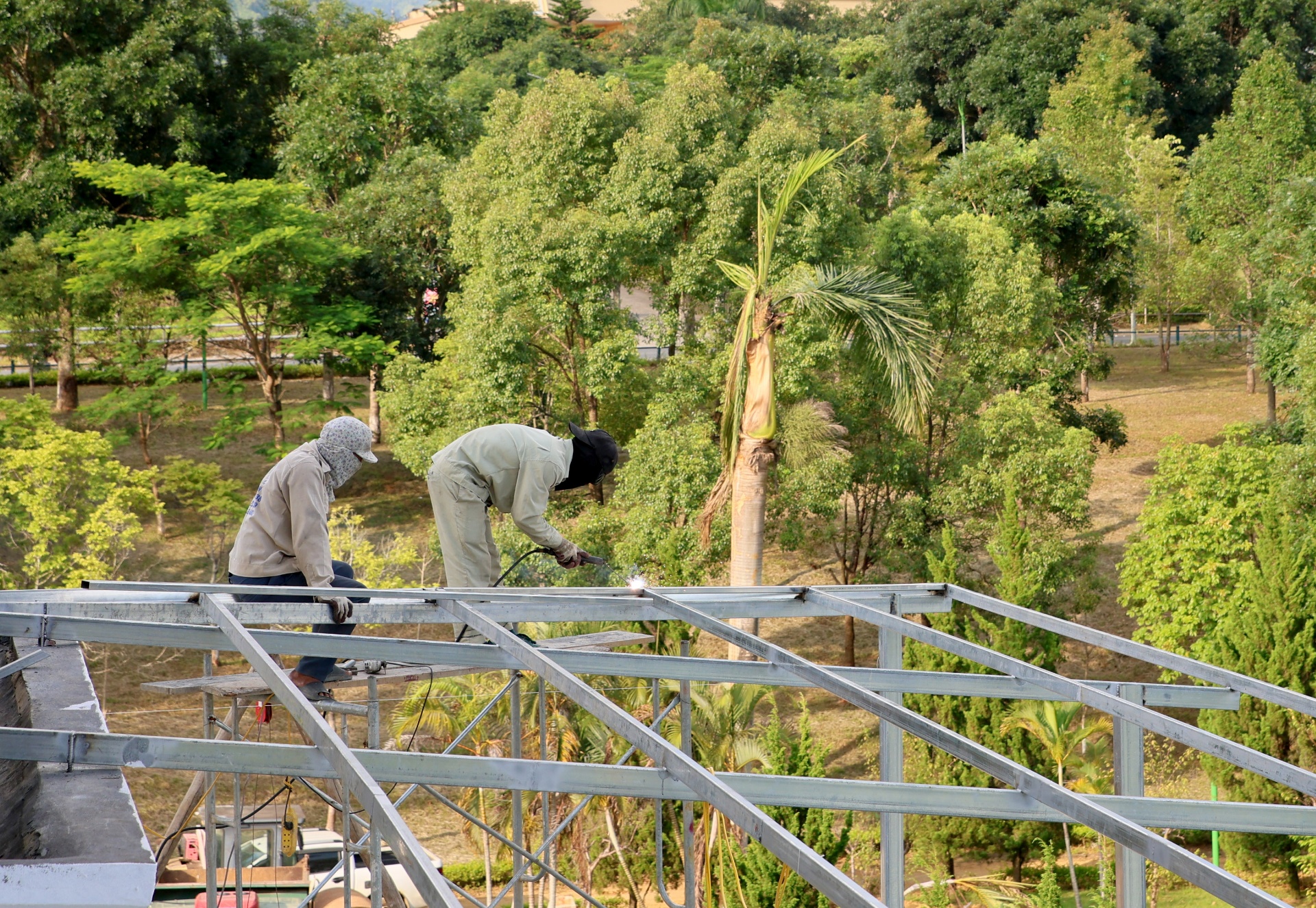 Hầm xuyên núi Hoàng Liên: bước ngoặt cho giao thông Tây Bắc
