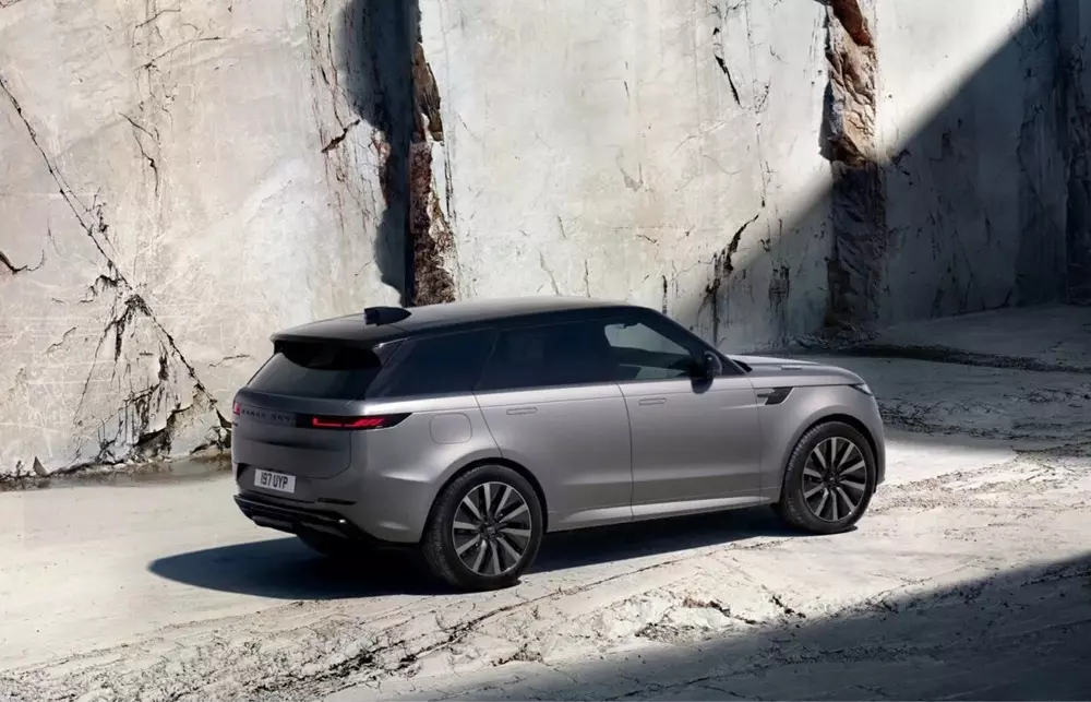Range Rover Sport Electric: hiệu suất V8, giá thấp hơn đàn anh