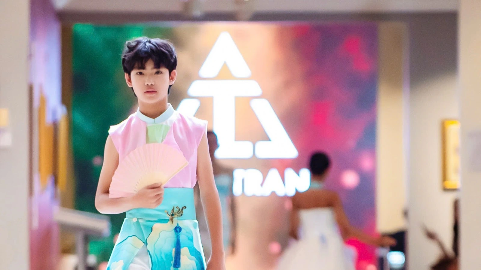 NTK Ivan Trần và mẫu nhí Việt Nam khẳng định dấu ấn tại Bali International Fashion Week