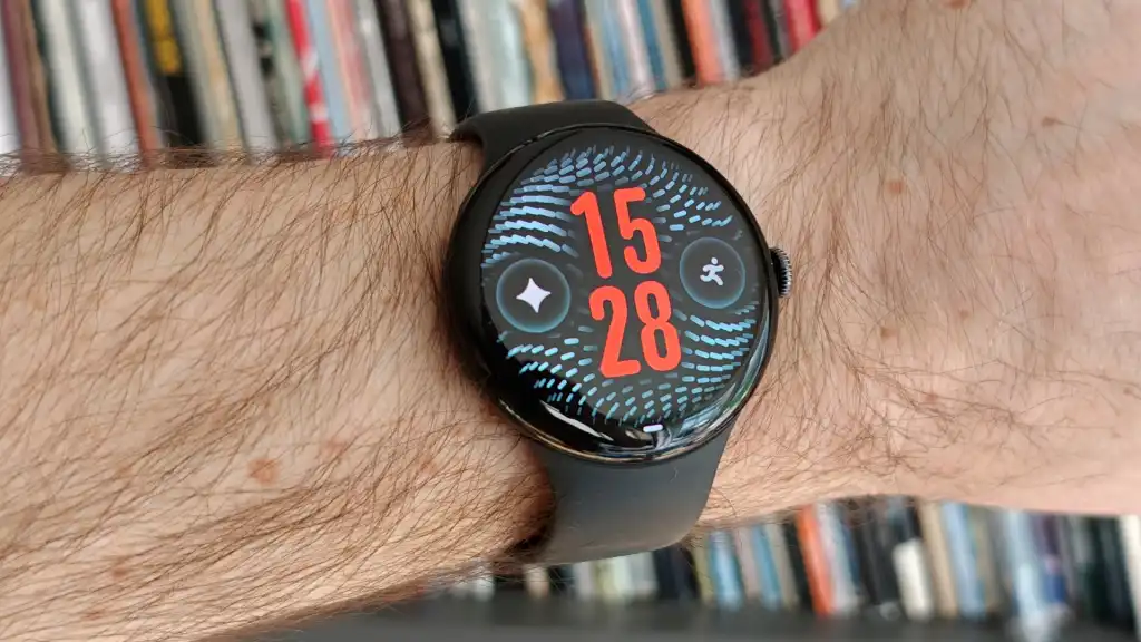 Pixel Watch 4 và 5: nên chọn mẫu nào giữa Apple Watch và Garmin?